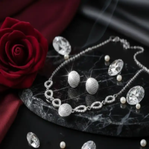Elegant Silver Sparkle Necklace Set (1)