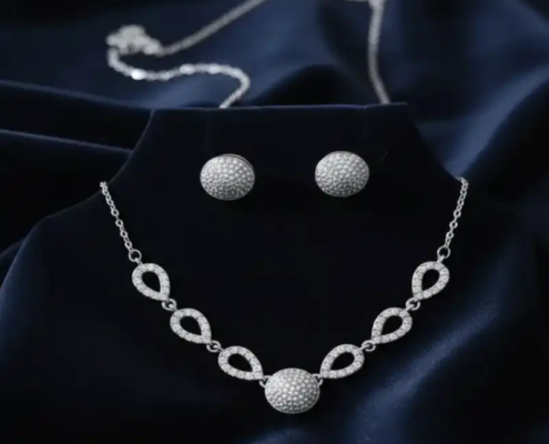 Elegant Silver Sparkle Necklace Set (5)